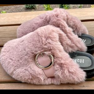 NIB Y2K fuzzy pink slippers with side buckle model Miss More 11 Dusty Rose sz 7